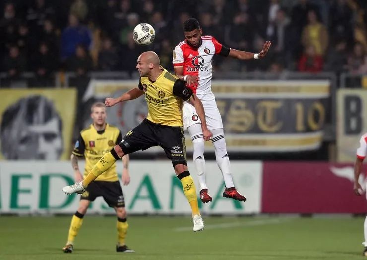 在当今足球 在当今足球