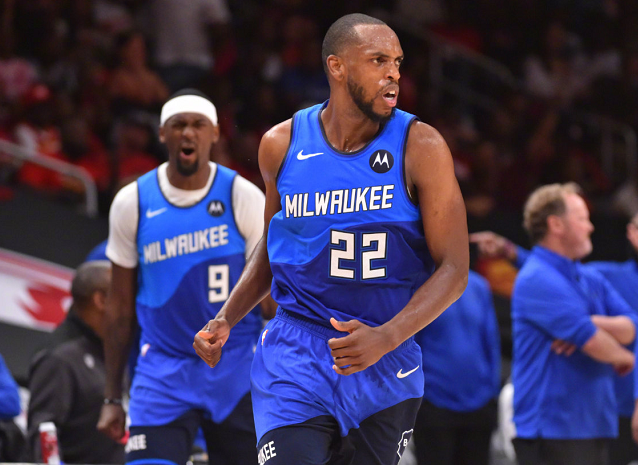 靠其中场的 靠其中场的